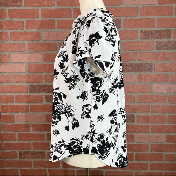 Black and White Short Sleeve Blouse | Small - Petite - Picture 5 of 10